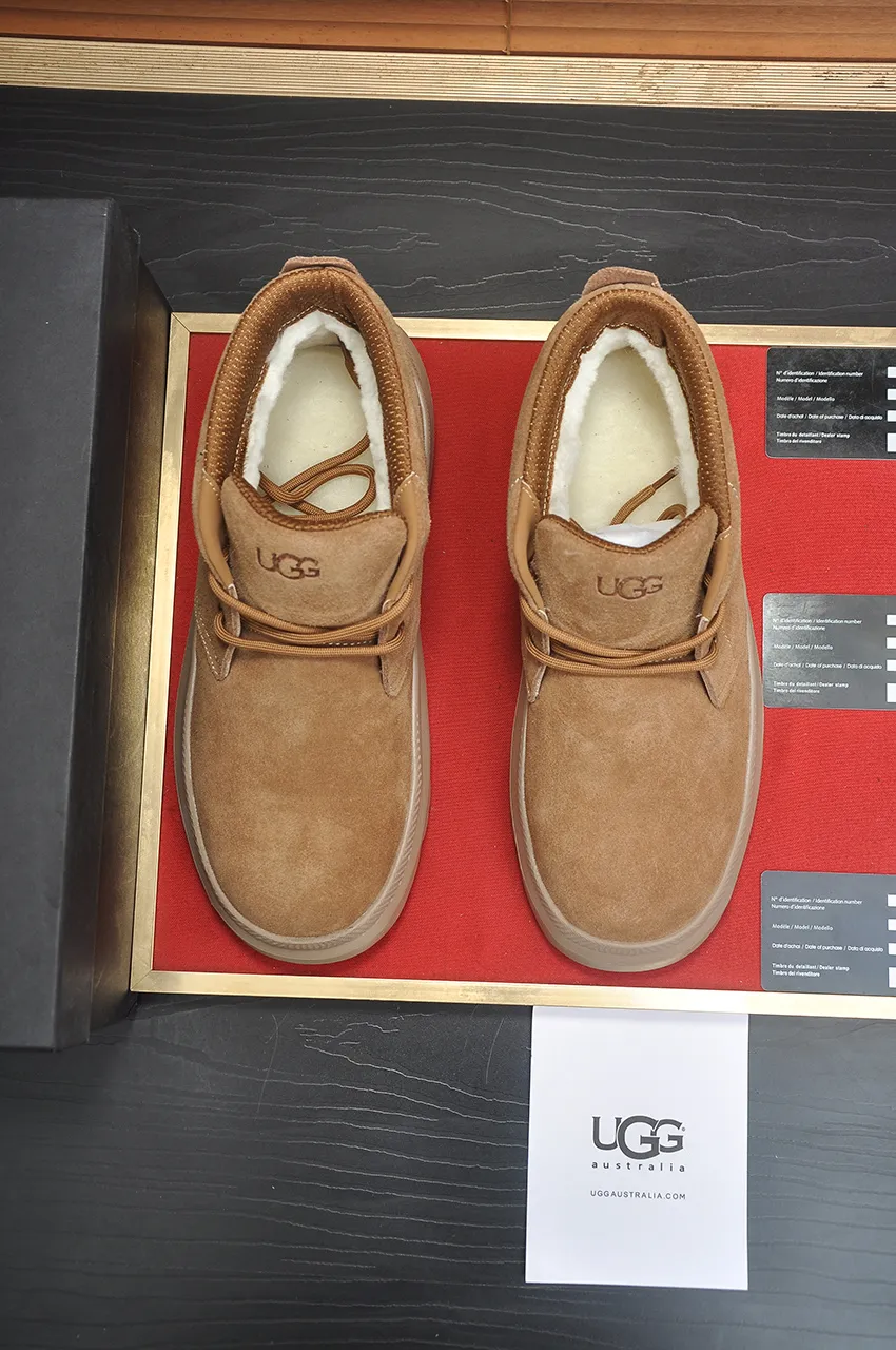 Men's shoes 💰580💶【UGG】(full genuine wool lining) Please pay attention to the original quality and compare the thickness of the wool 🏮🏮Hot style Martin boots from Australia's warm luxury brand men's shoes, official website synchronization, Beckham men's style..., made of imported top-layer waxed cowhide, waxed toe, Australian real wool velvet lining Carefully sewn...Imported rubber Martin boots outsole (comfortable, soft and wear-resistant). I really like the quality...Exquisite workmanship, you can't put it down once you see it. Code number 39-44